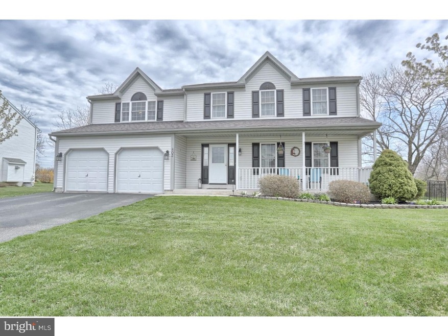 803 Meadowcrest Ln, Douglassville, PA 19518