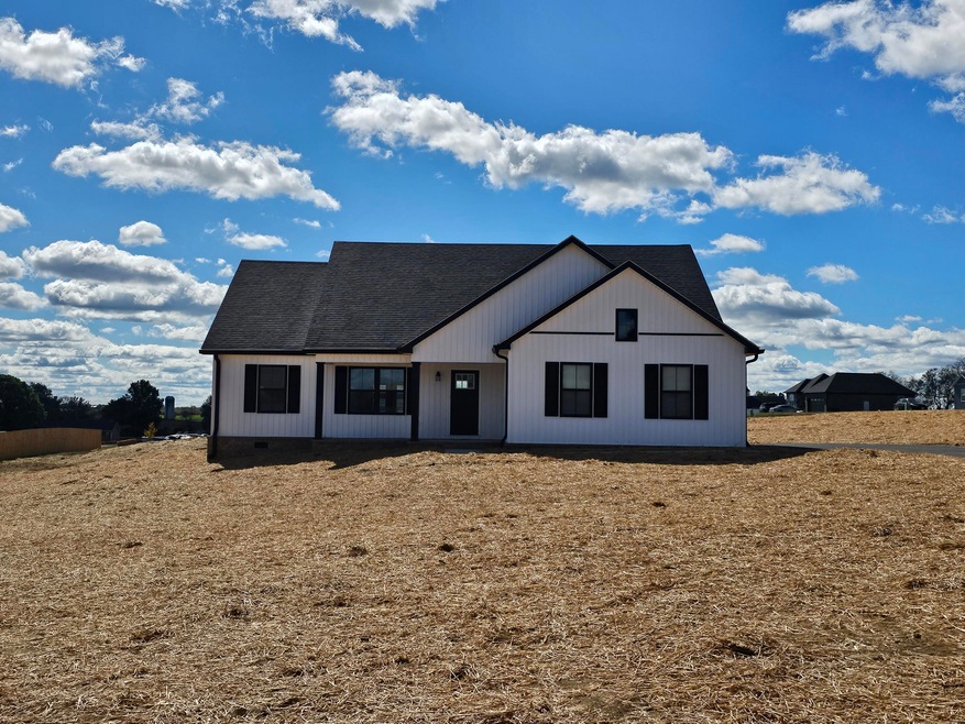 113 Gracelynn Cir, Harrodsburg, KY 40330 - photo 1