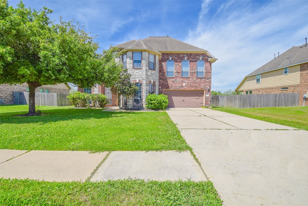 2151 Colonial St, Alvin, TX 77511 - photo 1