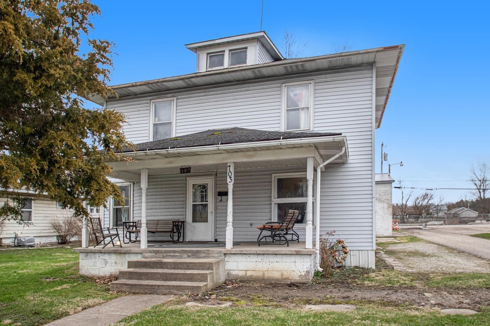 703 W Market St, Nappanee, IN 46550 - photo 1