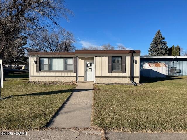 117 2nd St W, Lakota, ND 58344 - photo 1