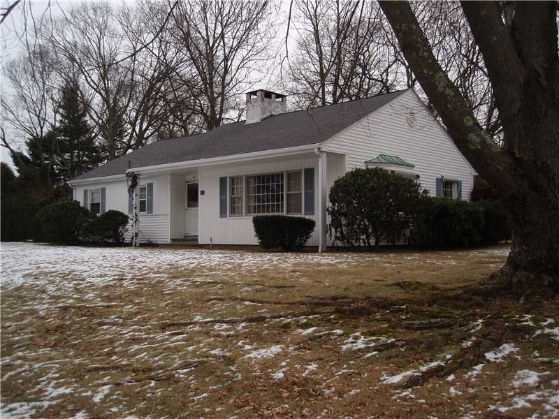 30 Pocahontas Dr, Warwick, RI 02888 - photo 1