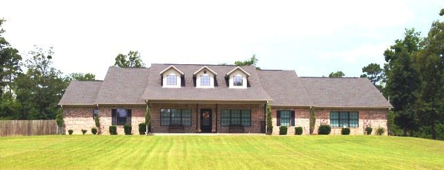 113 Autumn Lake Dr, Lufkin, TX 75904 - photo 1