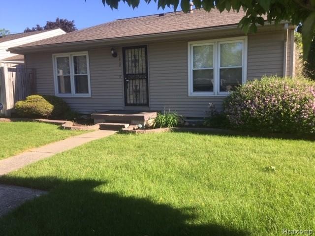 1013 S Dayton St unit C, Davison, MI 48423 - photo 1