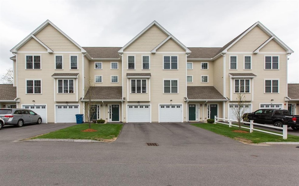 14 Bennett St, Nashua, NH 03064 - photo 1