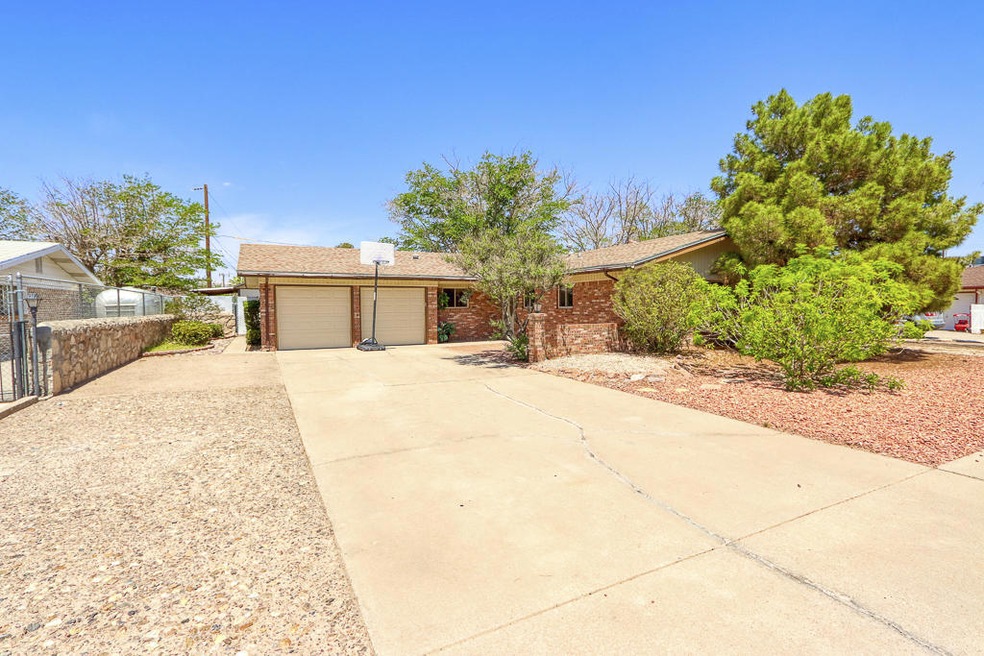 10245 Singapore Ave, El Paso, TX 79925 - photo 1