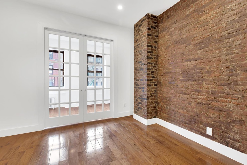 unlisted-address, New York, NY 10075 - photo 1