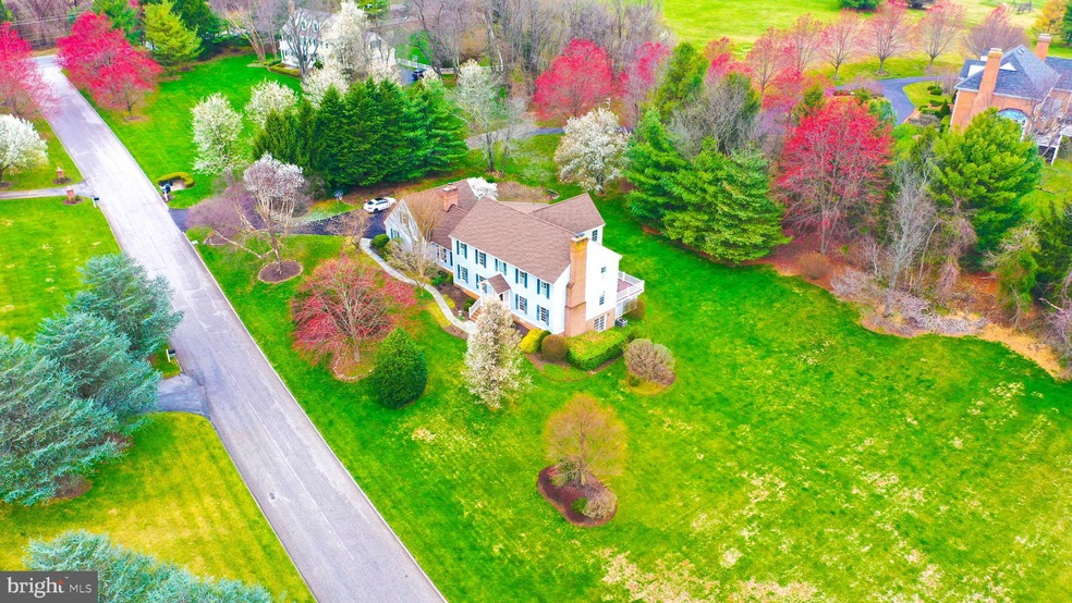 8 Springhill Farm Ct, Cockeysville, MD 21030 - photo 1