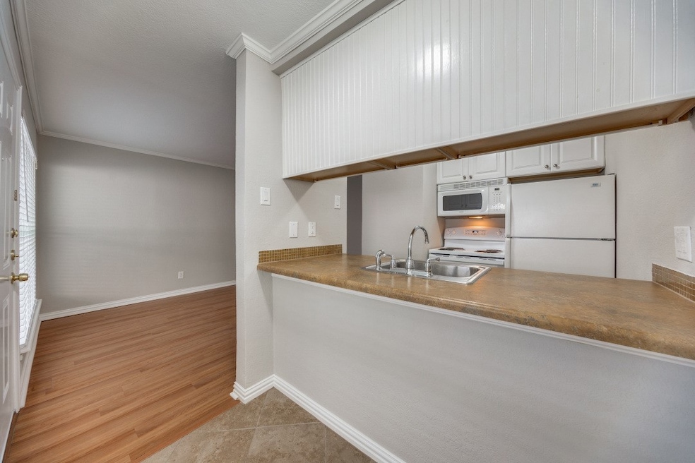 5508 Tremont St unit 3, Dallas, TX 75214 - photo 1