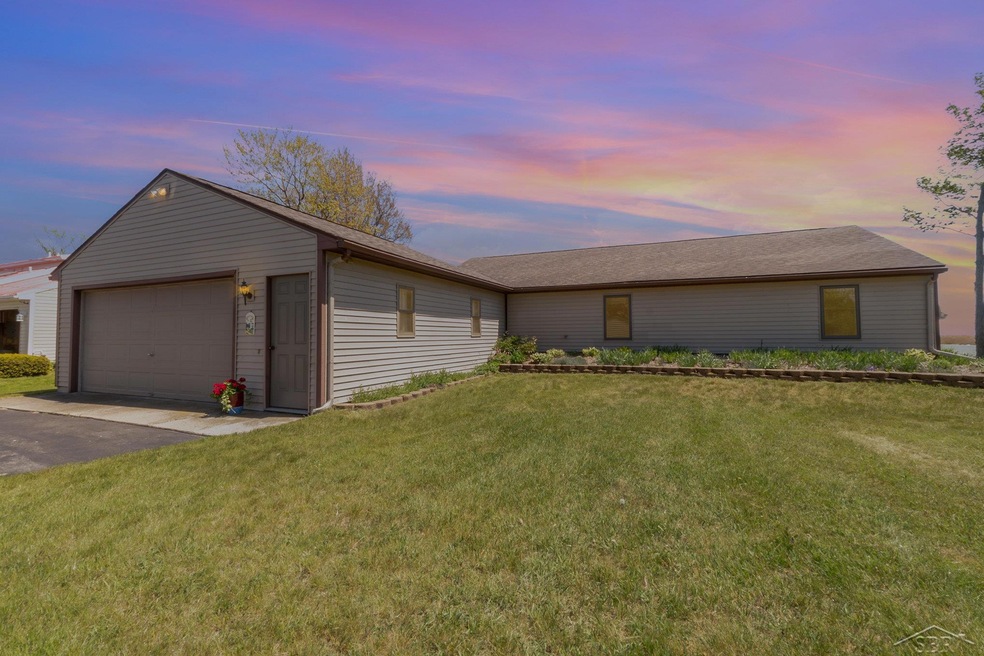 3546 E Michigan Ave, Au Gres, MI 48703 - photo 1