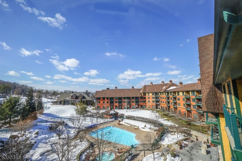 200 State Rt 94 unit 408, Vernon, NJ 07462 - photo 1