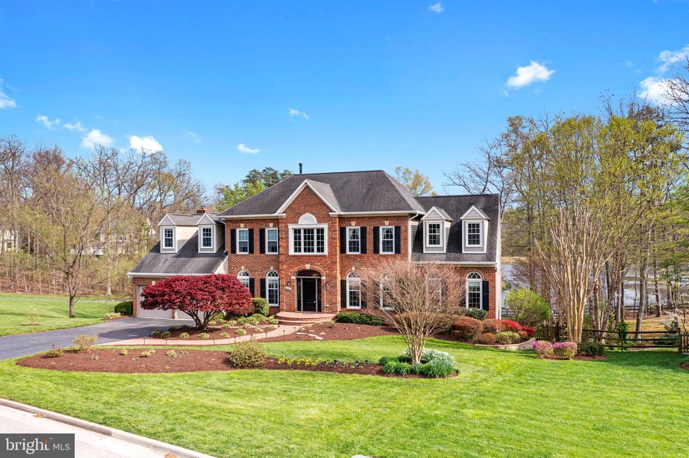 9395 Crosspointe Dr, Fairfax Station, VA 22039 - photo 1