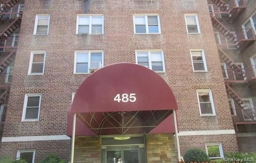 485 Bronx River Rd unit B15, Yonkers, NY 10704 - photo 1
