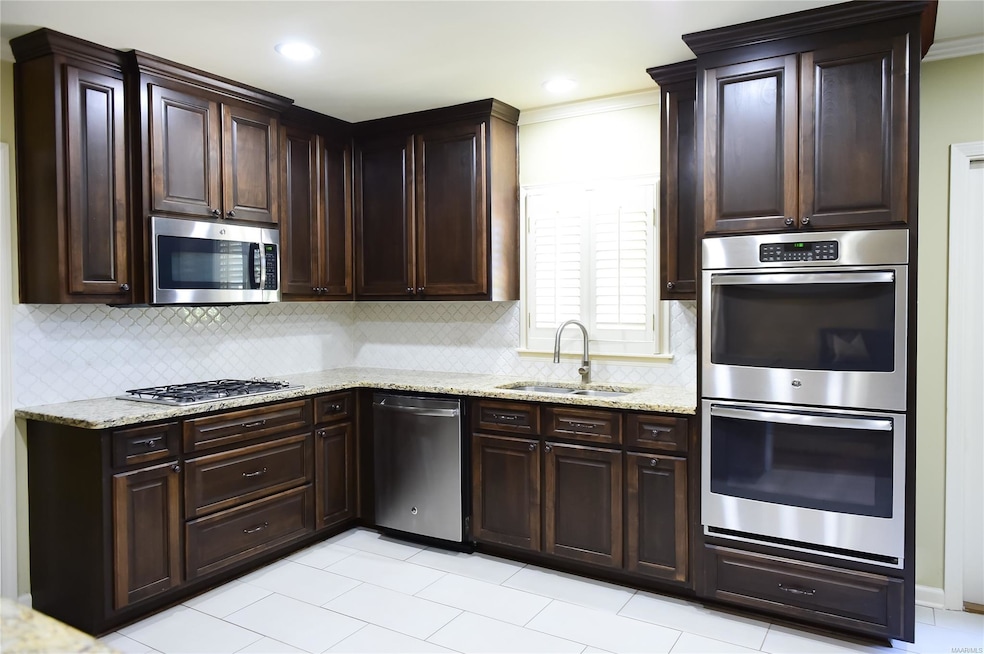 2408 Belcher | Montgomery