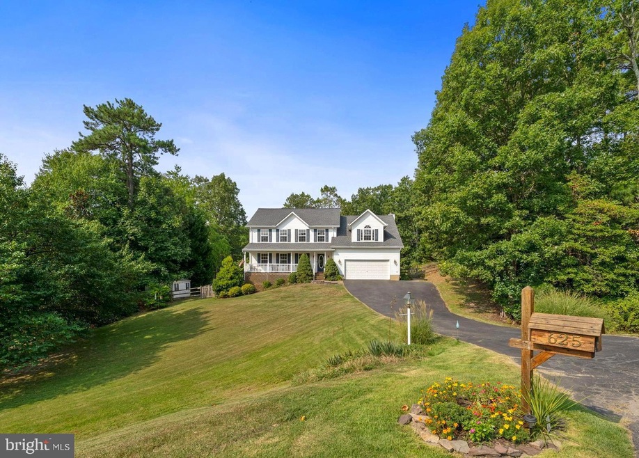 625 Miriam Ln, Lusby, MD 20657 - photo 1