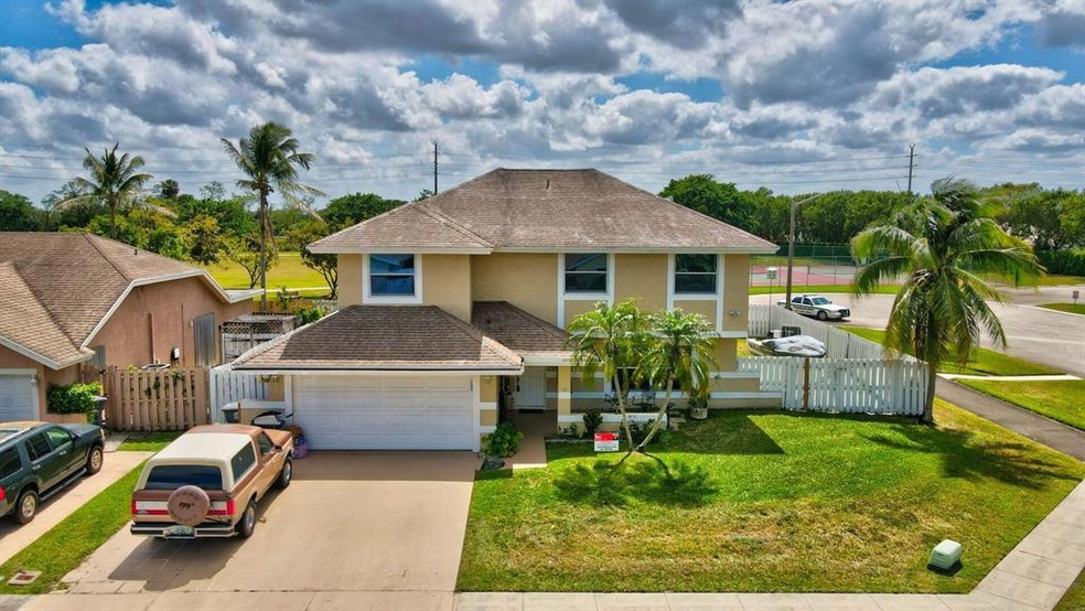 22556 Swordfish Dr, Boca Raton, FL 33428 - photo 1