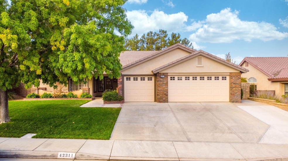 42311 1 Camden Way_-1