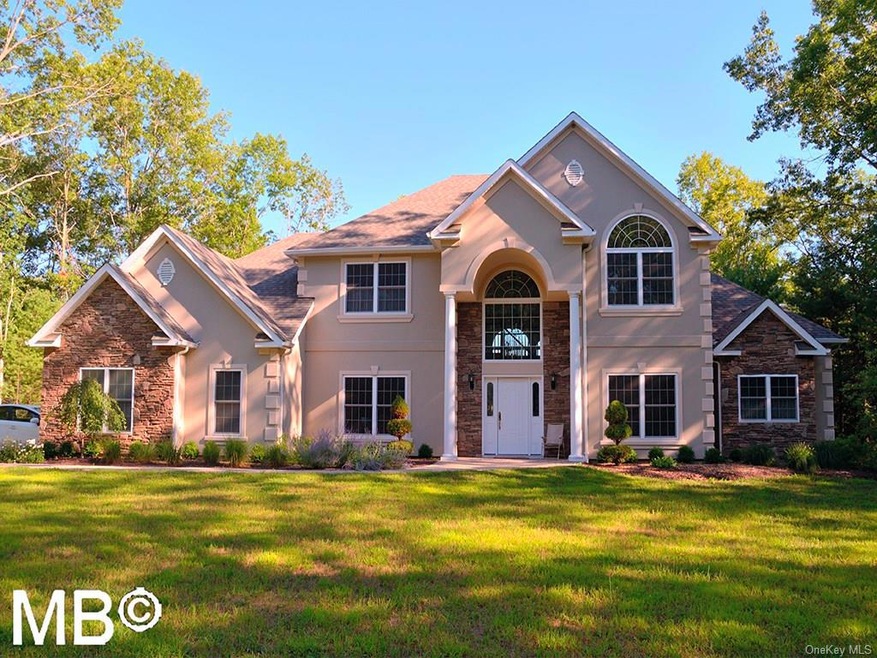 27 Gabby Ln, Pine Bush, NY 12566 - photo 1