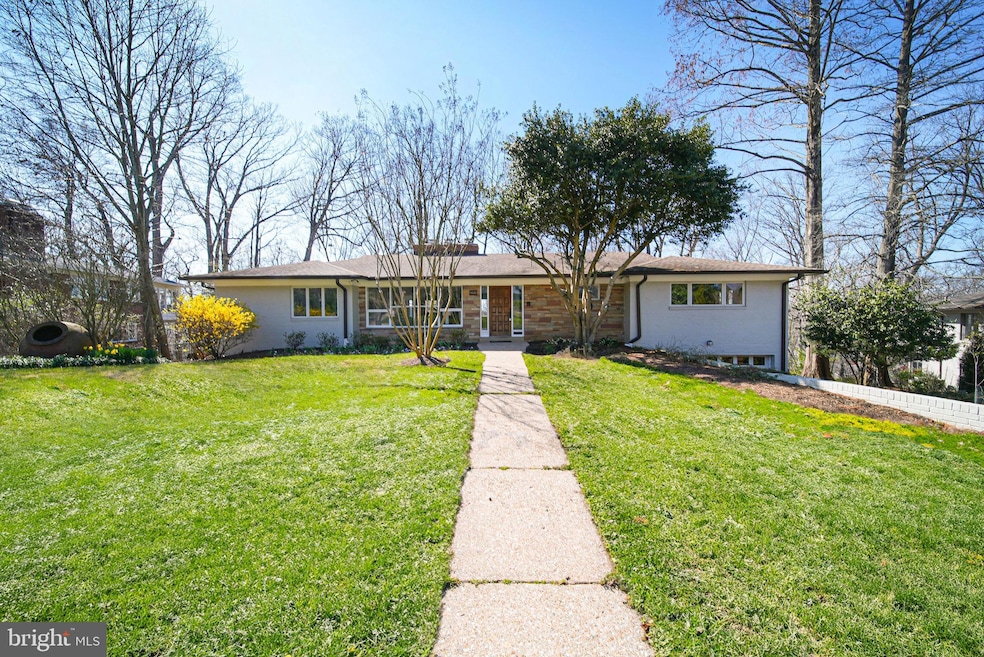 6820 Tulip Hill Terrace, Bethesda, MD 20816 - photo 1