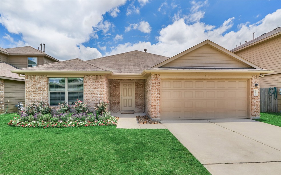 23254 Gallanda Dr, Magnolia, TX 77354 - photo 1