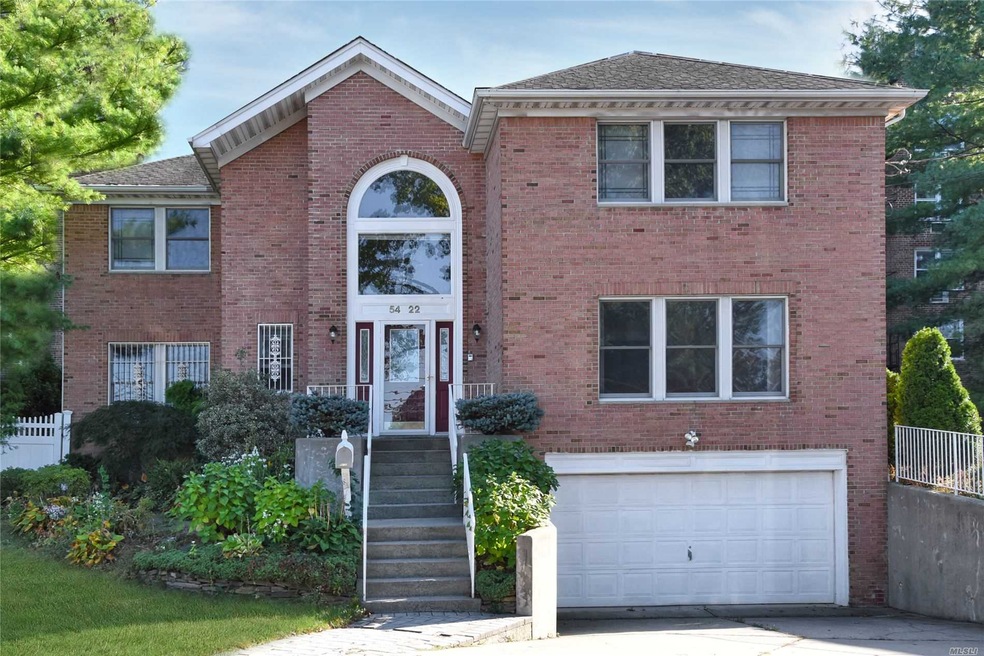 5422 Little Neck Pkwy, Little Neck, NY 11362 - photo 1