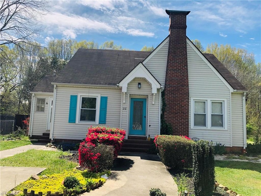 221 Greenvale Rd, Asheboro, NC 27203 - photo 1