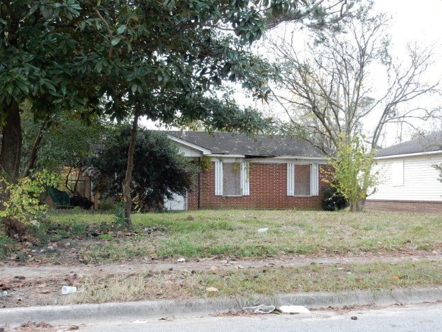 302 Barton Ave, Albany, GA 31701 - photo 1