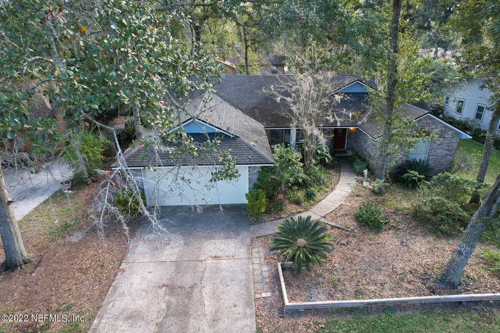 6249 Leeward Ct-4