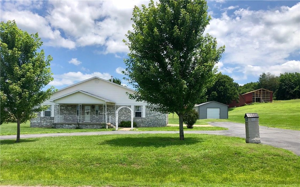 405 Centerpoint Church Rd, Prairie Grove, AR 72753 - photo 1