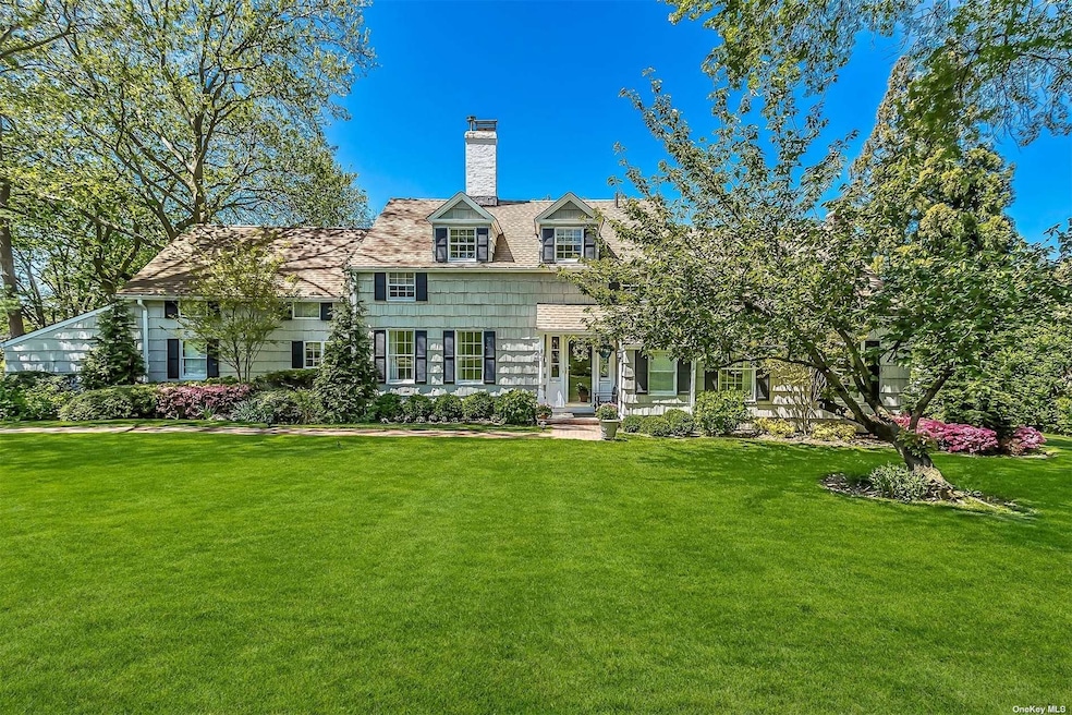 62 Papermill Rd, Manhasset, NY 11030 - photo 1