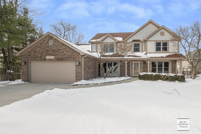Fantastic home in Riverwoods! 5 Bedrooms, 3 full b