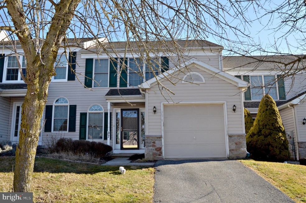 37 Creekside Dr, Millersville, PA 17551 - photo 1