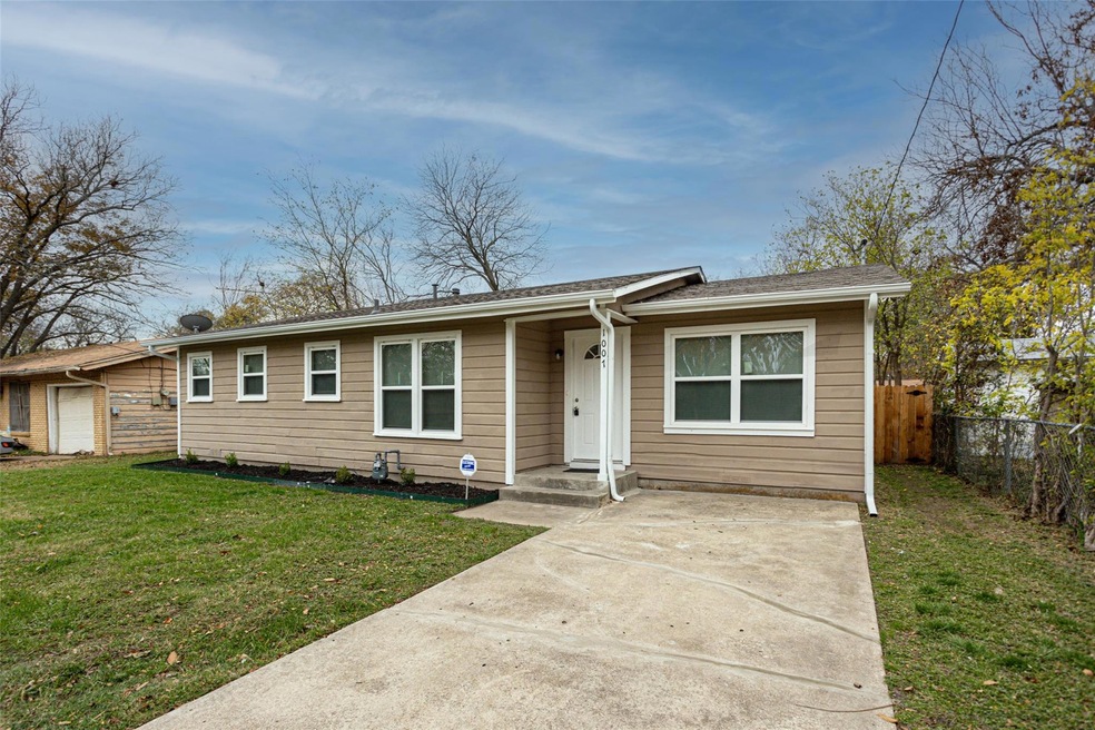 1007 N Walnut St, Cleburne, TX 76033 - photo 1