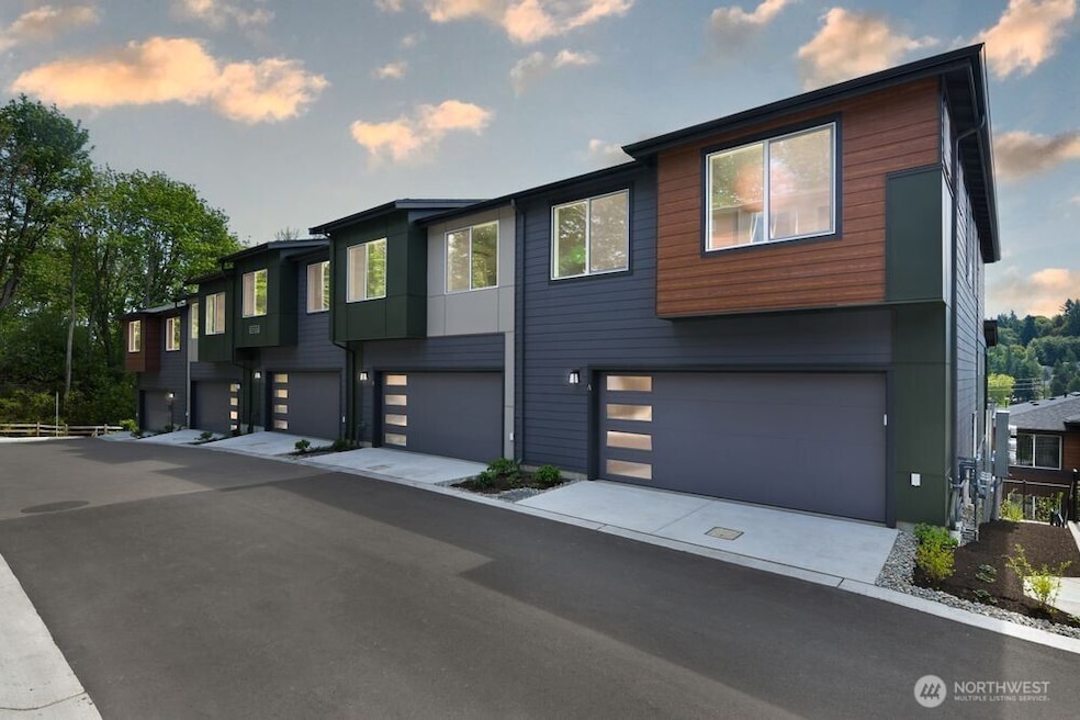 13217 NE 127th Way Unit B ~ Ready Now