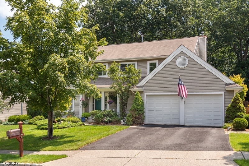 7 Crestwood Cir, Budd Lake, NJ 07828 - photo 1