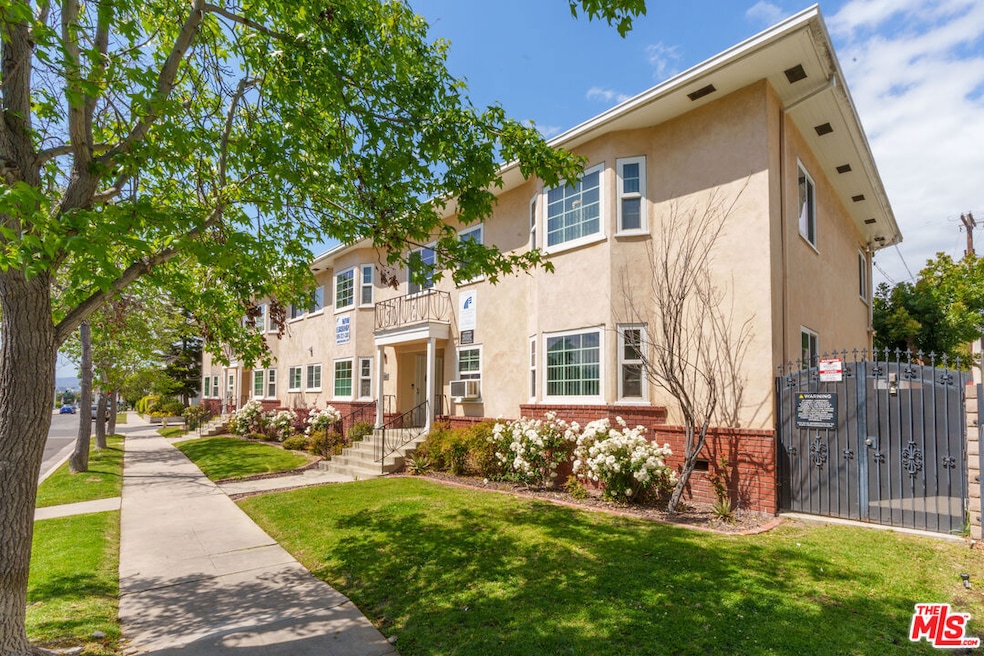 Sold $2,845,000 • Co-Listing Agent