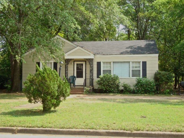 1714 W Whitney Ave, Albany, GA 31707 - photo 1