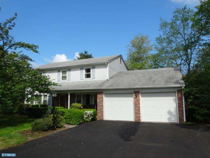 520 Oak Park Rd, Hatfield, PA 19440 - photo 1