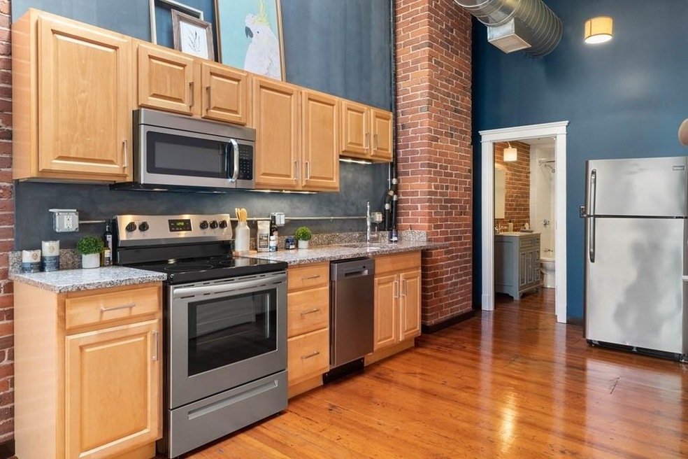 49 Munroe St unit 401, Lynn, MA 01901 - photo 1