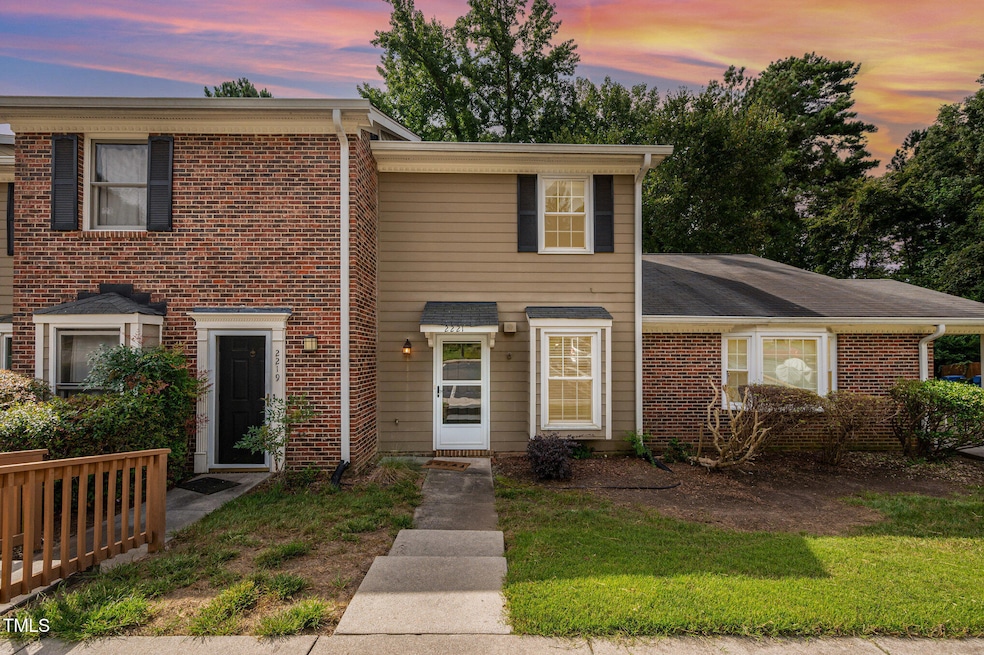 Pending $239,900 • Co-Listing Agent