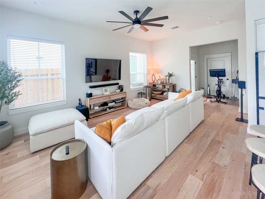 5402 Wheatley St unit D, Houston, TX 77091 - photo 1