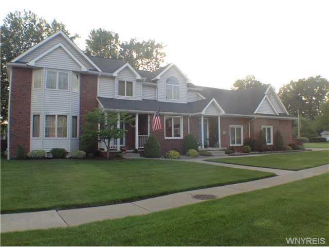 1230 Master St, North Tonawanda, NY 14120 - photo 1