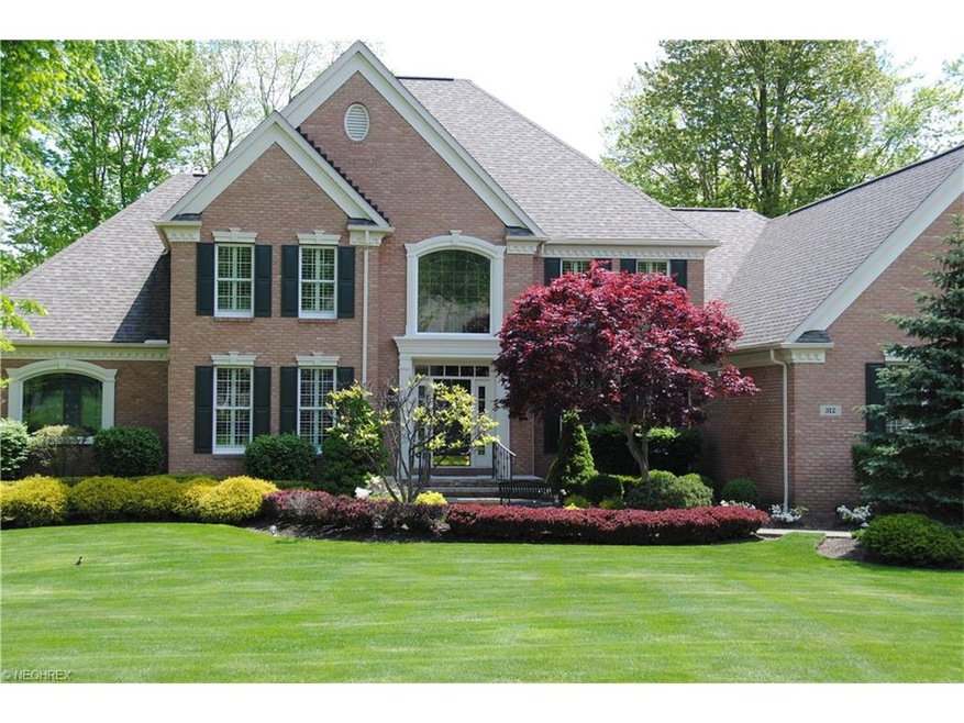 312 Aberdeen Ln, Aurora, OH 44202 - photo 1