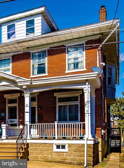 21 E 4th St, Boyertown, PA 19512 - photo 1