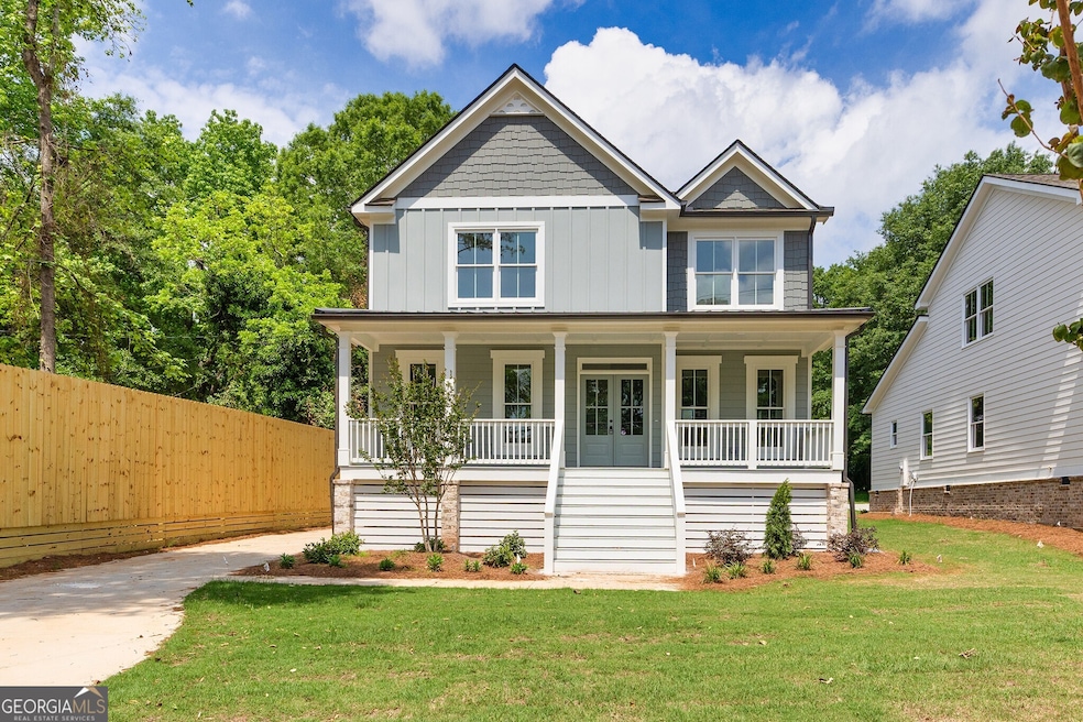 001 - Custom home in Downtown Monroe