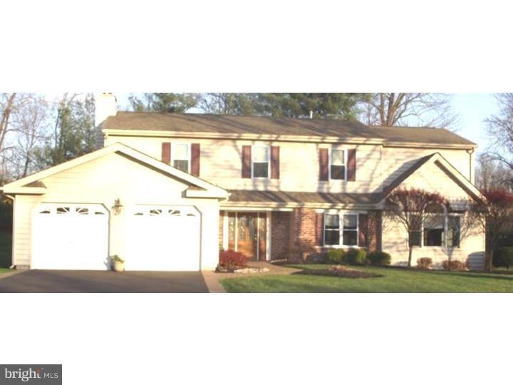 4 Willow Ct, Newtown, PA 18940 - photo 1