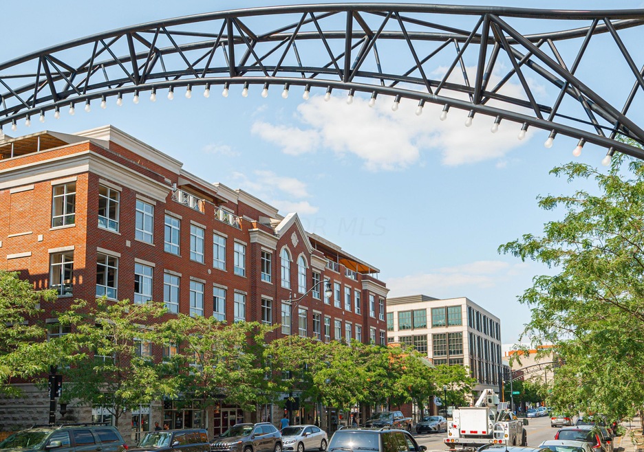 845 N High St unit 204, Columbus, OH 43215 - photo 1