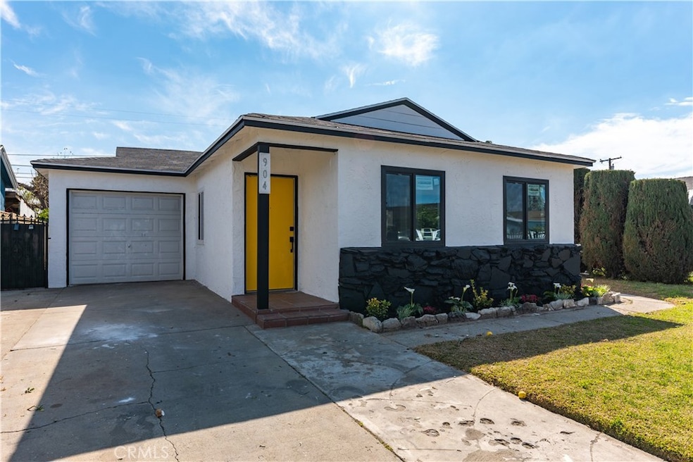 904 W 133rd St, Compton, CA 90222 - photo 1