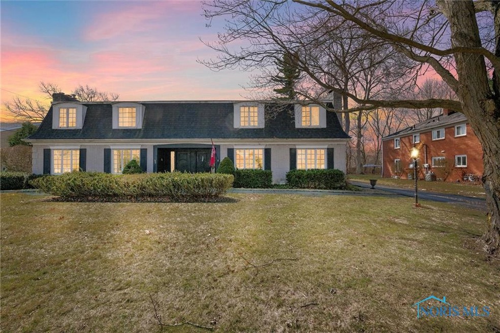 3925 Hillandale Rd, Ottawa Hills, OH 43606 - photo 1