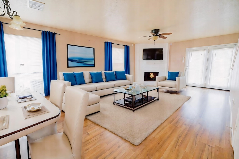 For Rent $1,650/month • Co-Listing Agent